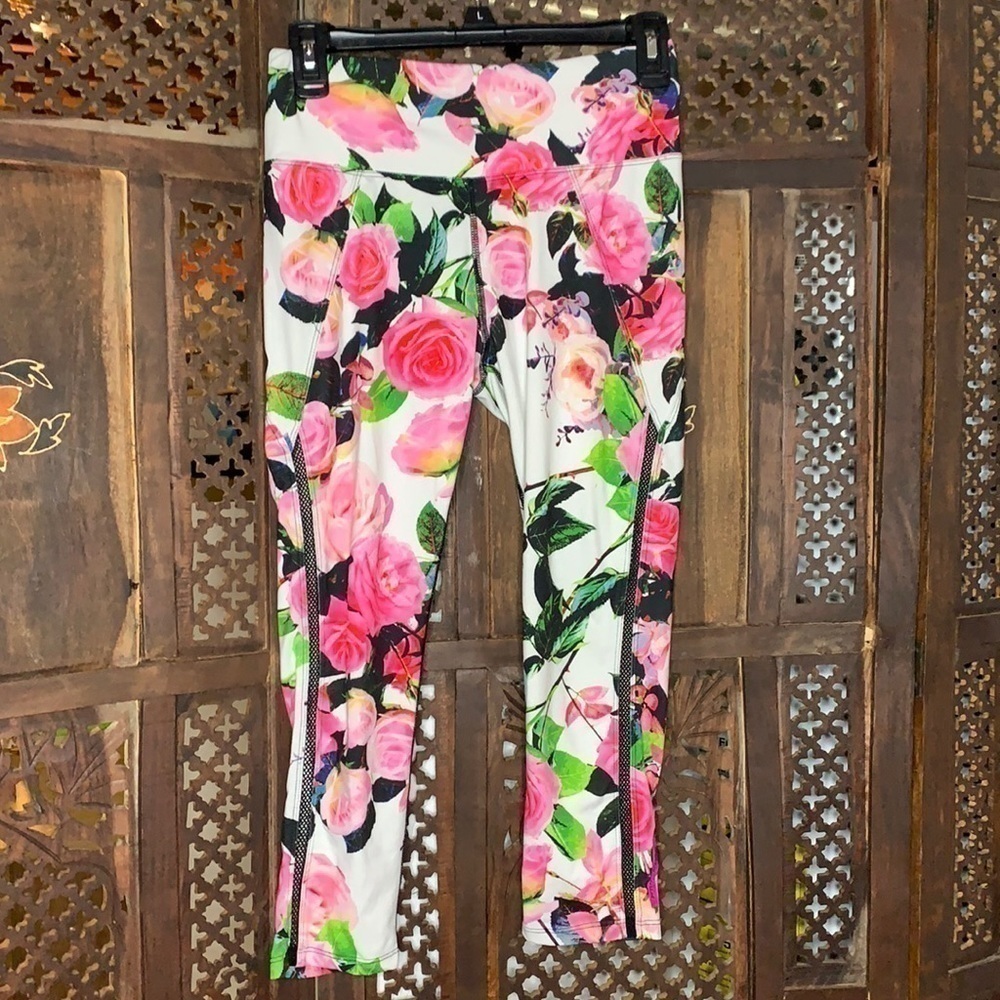 Betsey Johnson give love get love Capri length